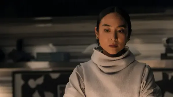 Getting on a Plane to Naples - The Morning Show s04e06: "If Then"